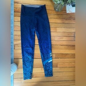 Peloton WITH leggings medium